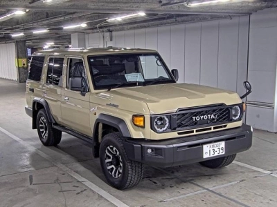 TOYOTA LAND CRUISER 70