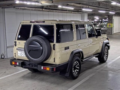 TOYOTA LAND CRUISER 70