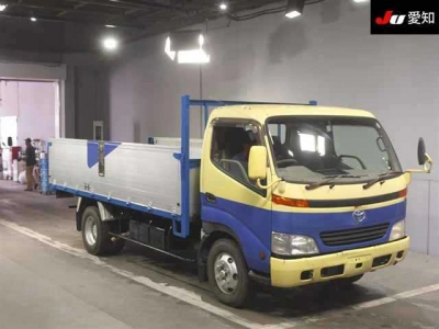 TOYOTA DYNA TRUCK
