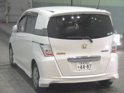 HONDA FREED SPIKE