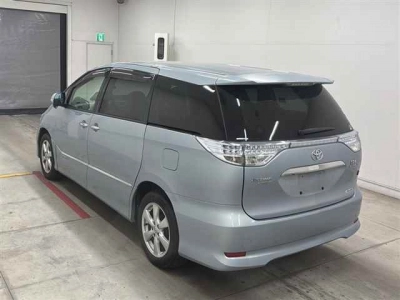 TOYOTA ESTIMA HYBRID