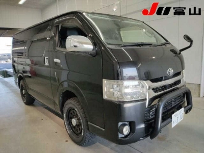 TOYOTA REGIUS VAN