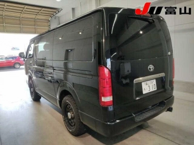 TOYOTA REGIUS VAN