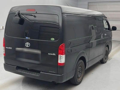 TOYOTA REGIUS VAN