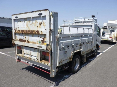 TOYOTA DYNA TRUCK
