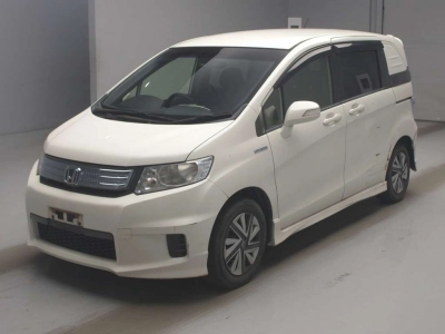 HONDA FREED SPIKE HYBRID