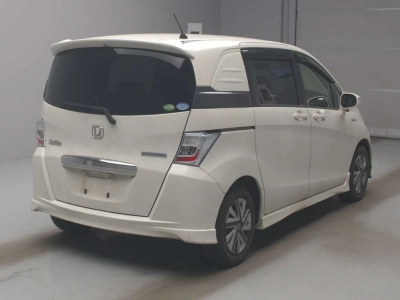 HONDA FREED SPIKE HYBRID