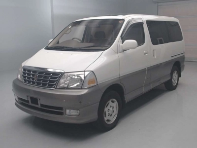 TOYOTA GRAND HIACE