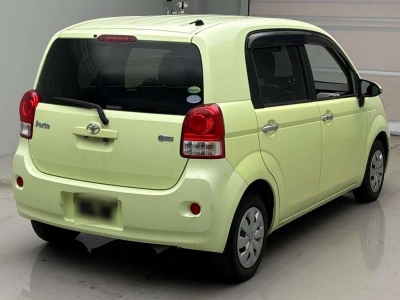 TOYOTA PORTE