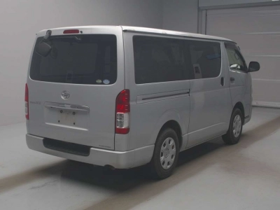 TOYOTA REGIUS VAN