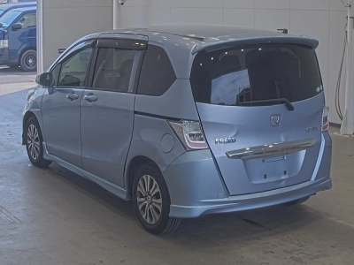 HONDA FREED HYBRID