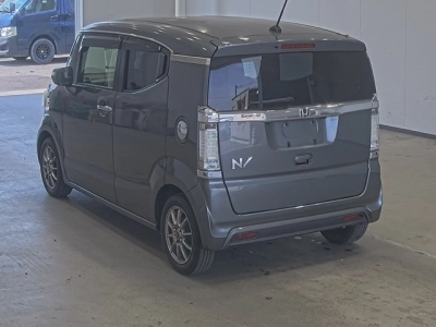 HONDA N-BOX SLASH