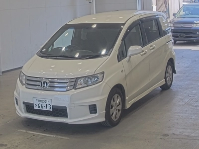 HONDA FREED SPIKE