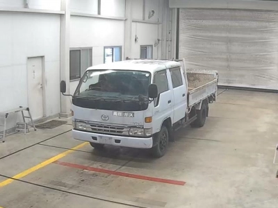 TOYOTA DYNA