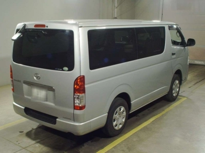 TOYOTA REGIUS VAN