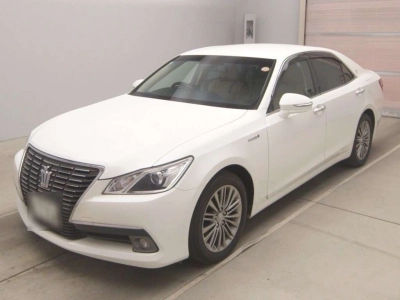 TOYOTA CROWN HYBRID