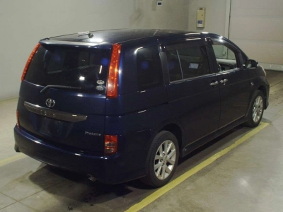 TOYOTA ISIS