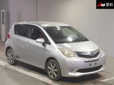 SUBARU TREZIA