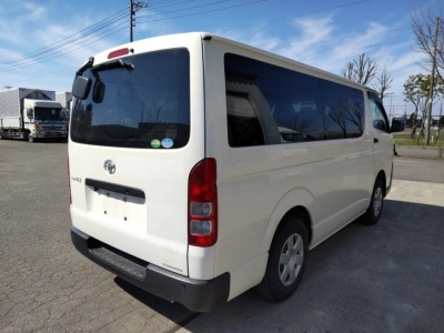 TOYOTA REGIUS ACE