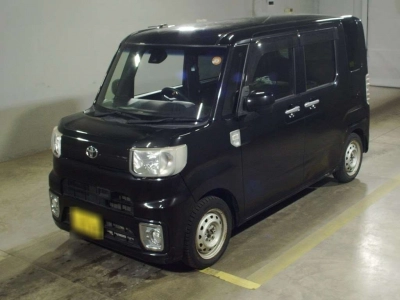 TOYOTA PIXIS MEGA