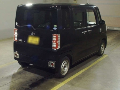 TOYOTA PIXIS MEGA