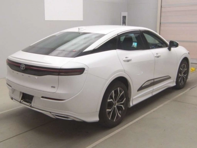 TOYOTA CROWN CROSSOVER
