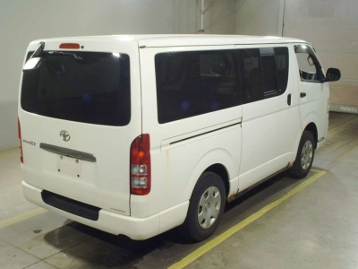 TOYOTA REGIUS VAN