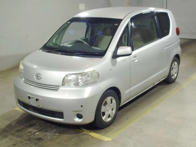 TOYOTA PORTE