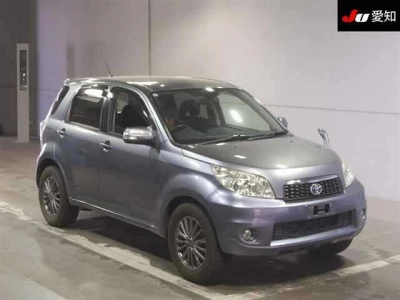 TOYOTA RUSH
