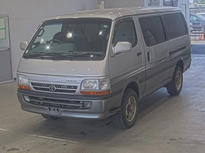 TOYOTA HIACE