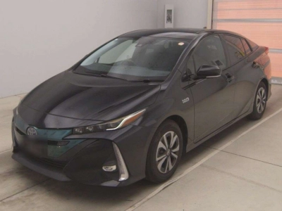 TOYOTA PRIUS PHV