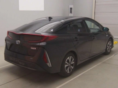 TOYOTA PRIUS PHV