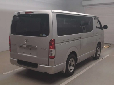 TOYOTA REGIUS VAN