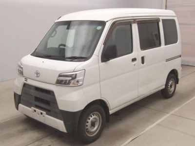 TOYOTA PIXIS VAN