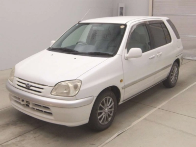 TOYOTA RAUM