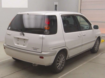 TOYOTA RAUM
