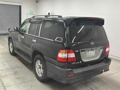 TOYOTA LAND CRUISER