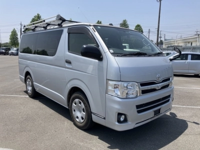 TOYOTA REGIUS ACE