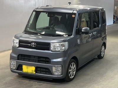 TOYOTA PIXIS MEGA