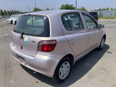 TOYOTA VITZ