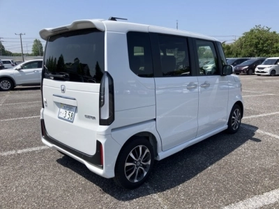 HONDA N BOX CUSTOM