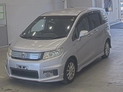 HONDA FREED SPIKE