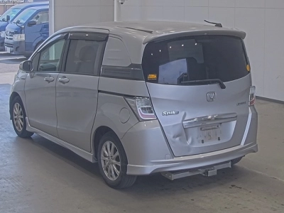 HONDA FREED SPIKE