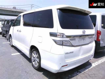 TOYOTA VELLFIRE