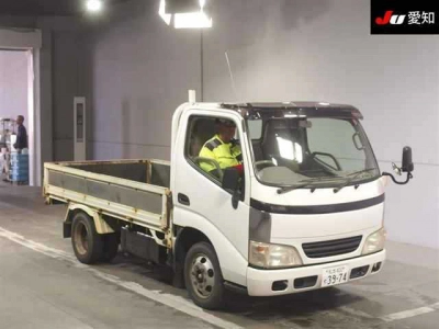 TOYOTA DYNA TRUCK