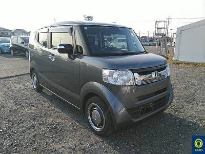 HONDA N-BOX SLASH