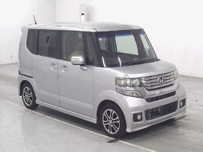 HONDA N BOX CUSTOM