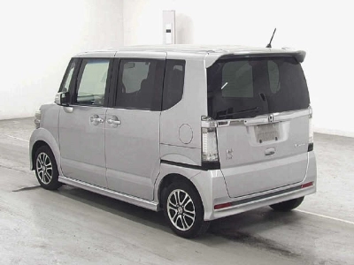 HONDA N BOX CUSTOM