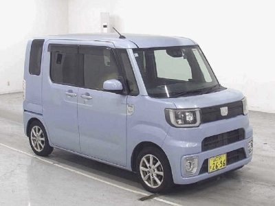 DAIHATSU WAKE