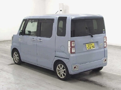 DAIHATSU WAKE